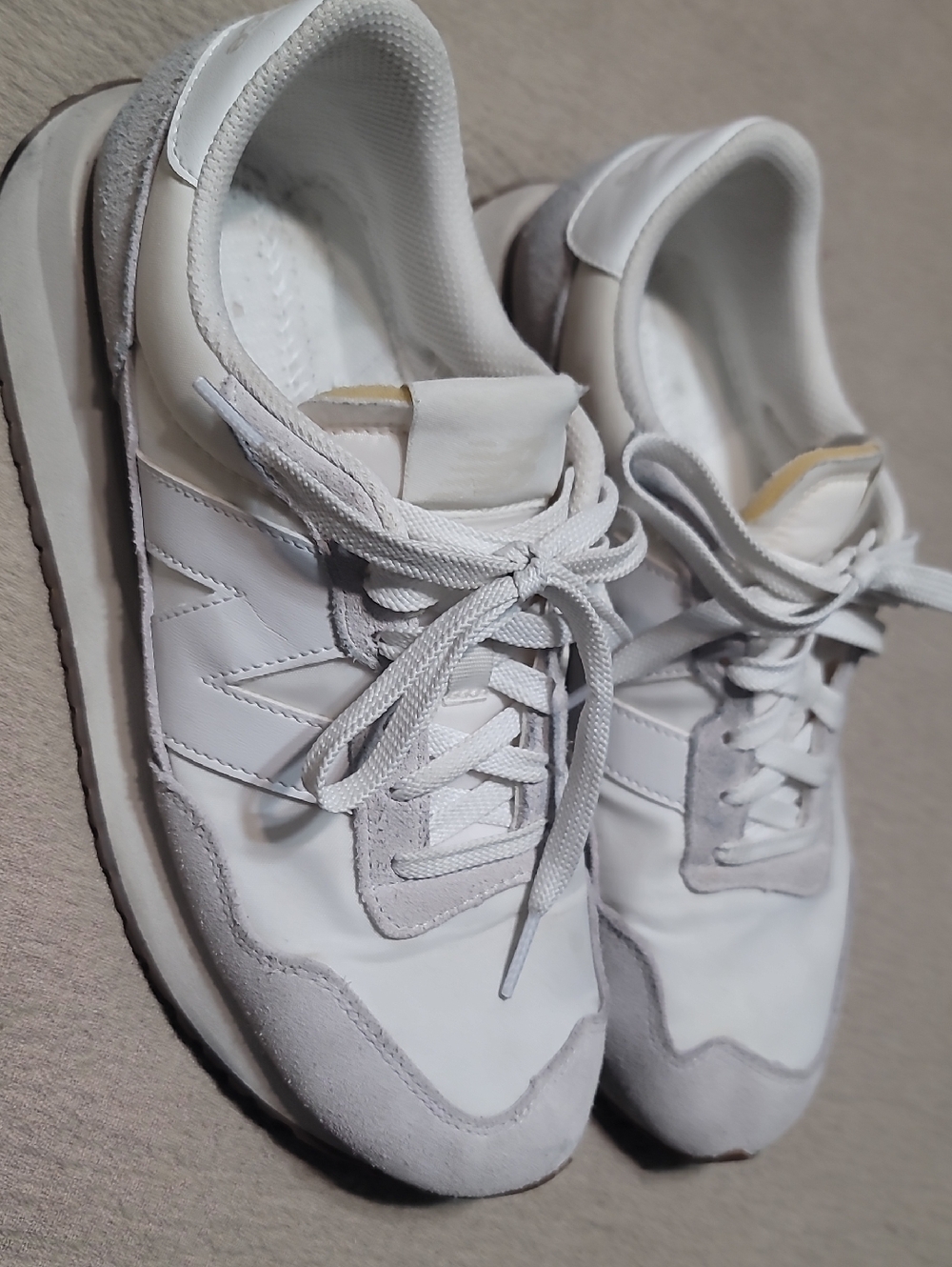 New Balance Off-White Canvas & Pale  Accent Sneaker
